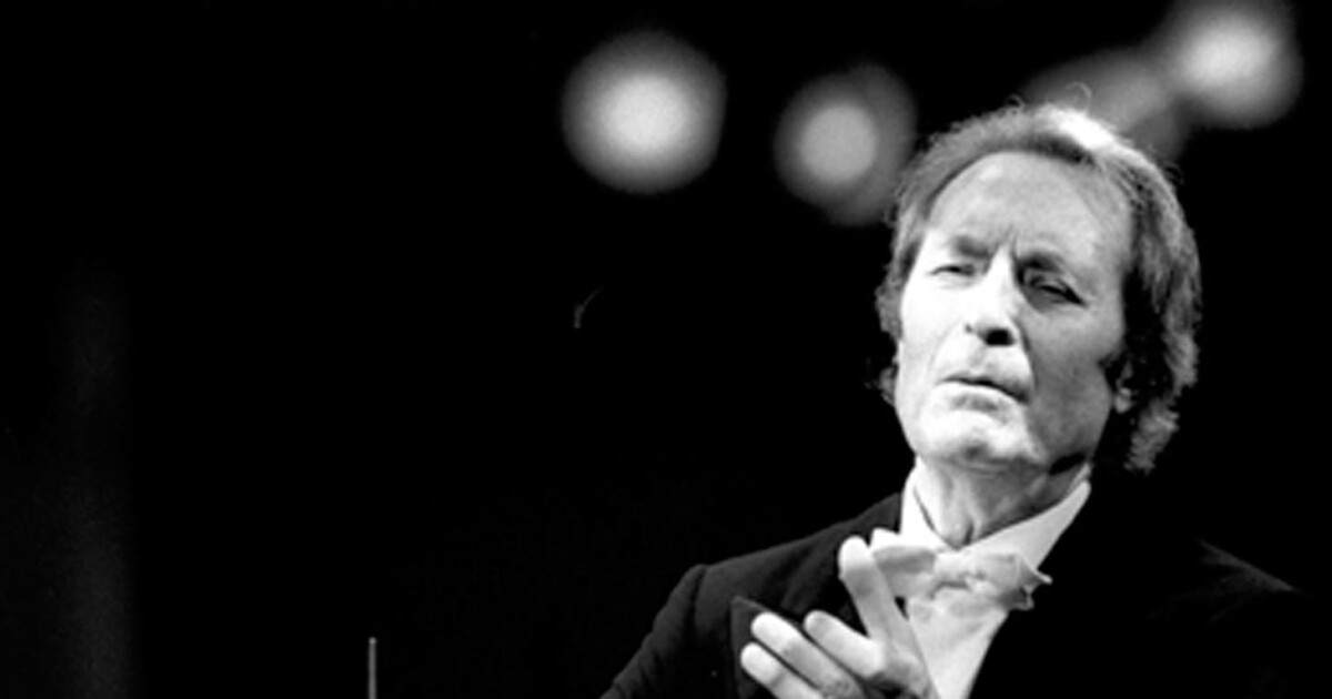 carlo-maria-giulini-dirige-l-orchestre-de-la-radio-bavaroise