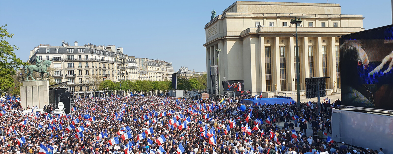 Eric Zemmour réussit sa mobilisation au Trocadéro