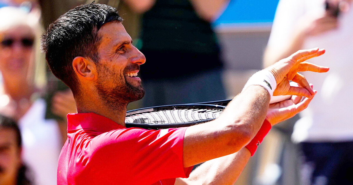 Novak Djokovic joue du violon pour une publicité Asics, un nouveau ...